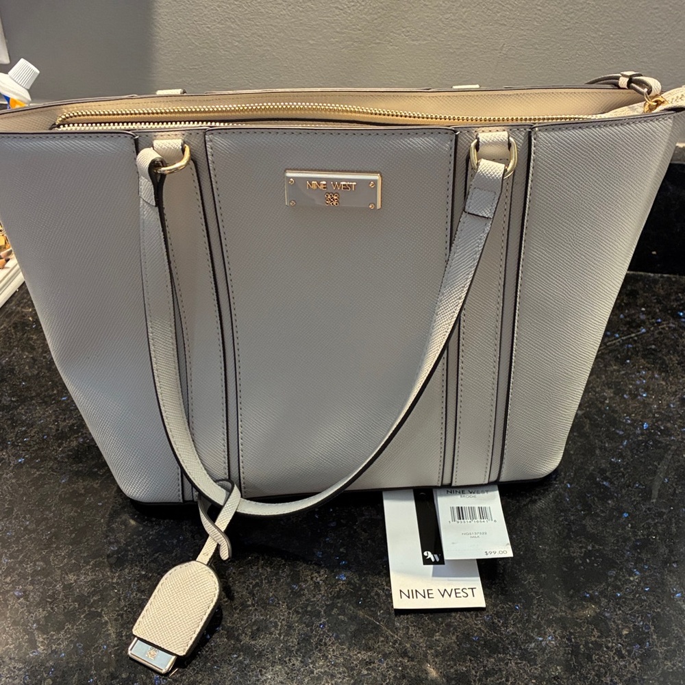 Nine West Cream Tote Bag with Sophisticated Design